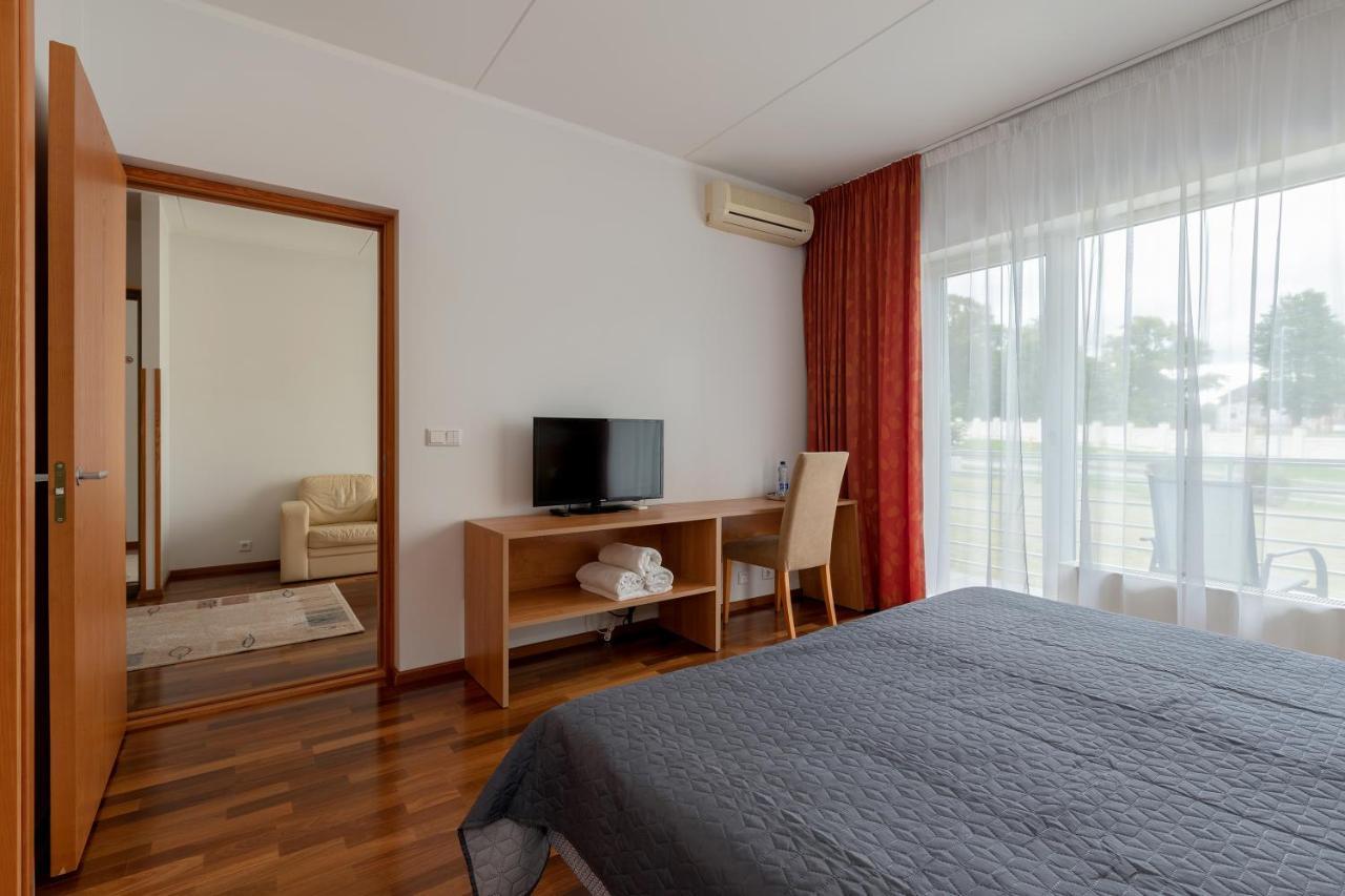 Raadimoisa Hotell ตาร์ตู ภายนอก รูปภาพ
