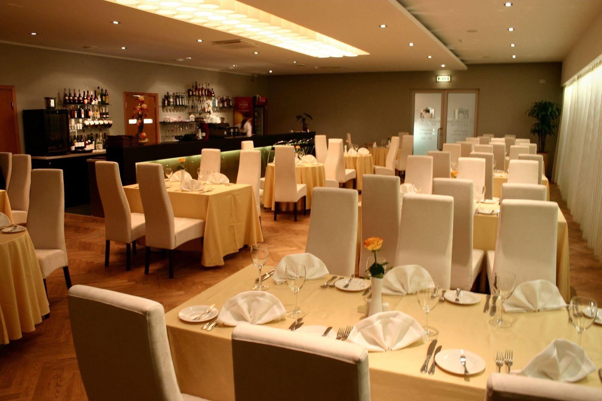 Raadimoisa Hotell ตาร์ตู ภายนอก รูปภาพ
