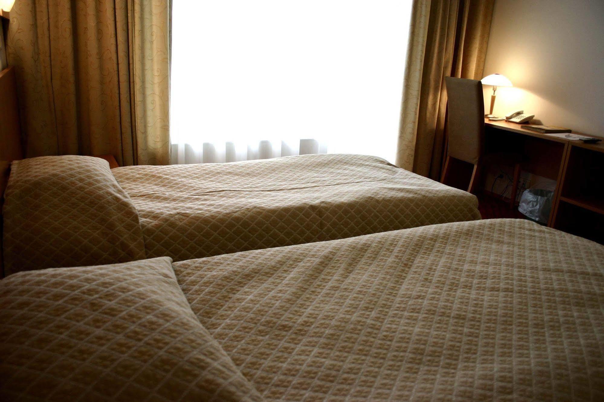 Raadimoisa Hotell ตาร์ตู ภายนอก รูปภาพ