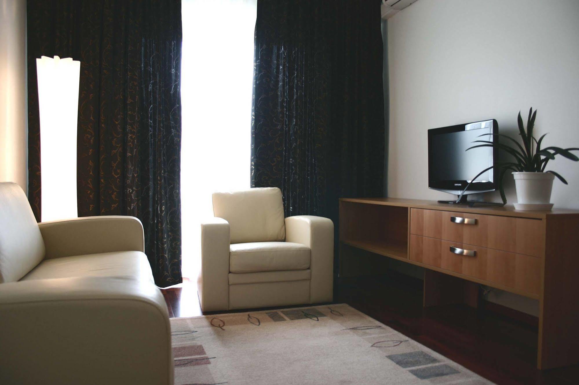 Raadimoisa Hotell ตาร์ตู ภายนอก รูปภาพ
